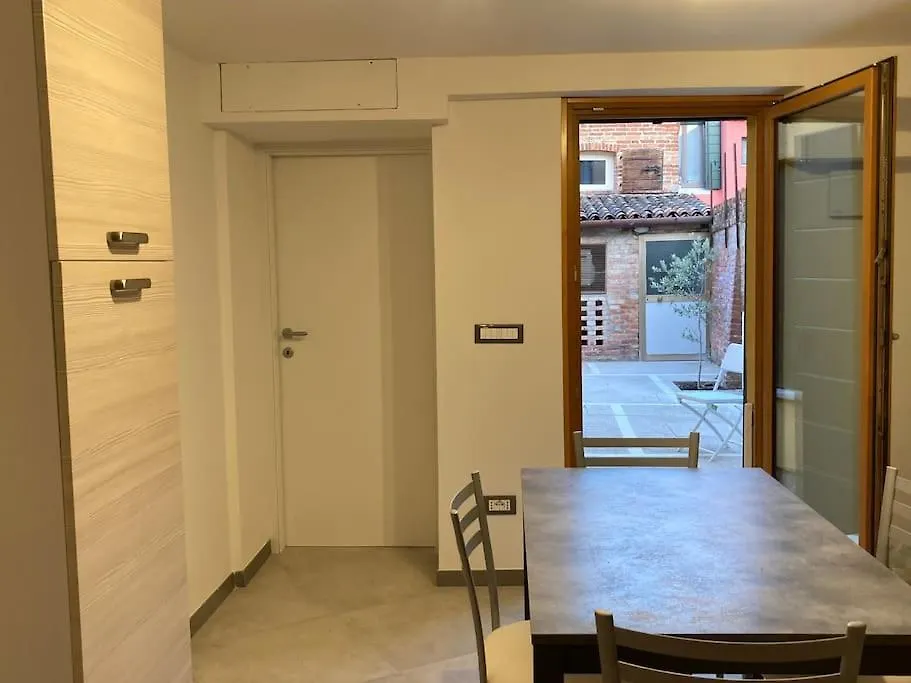 Apartment Appartamento Tre Archi Con Corte Privata Venice Italy