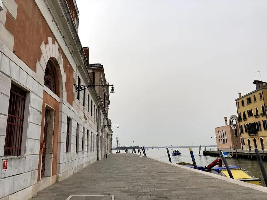 Appartamento Tre Archi Con Corte Privata Venice